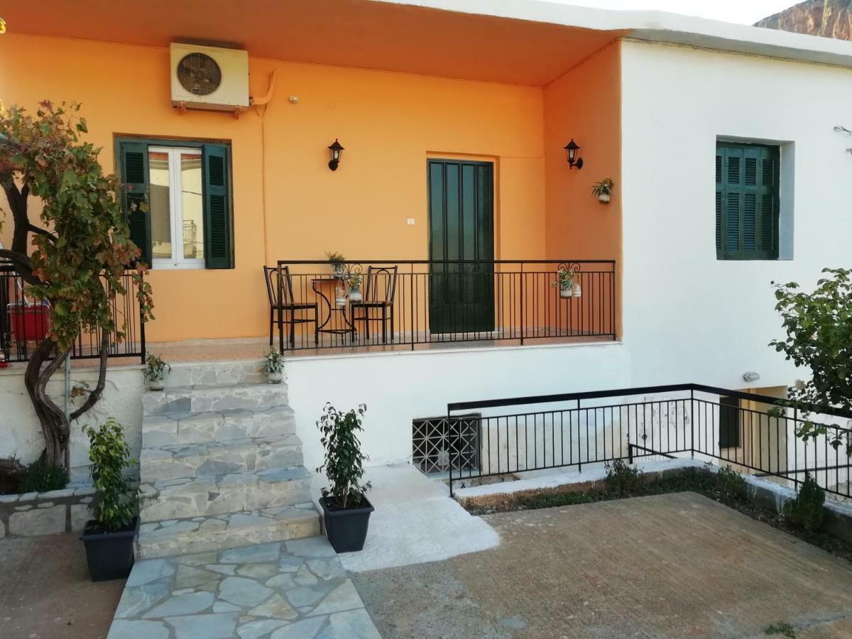 Nala'S House Apartment Leonidio Ngoại thất bức ảnh